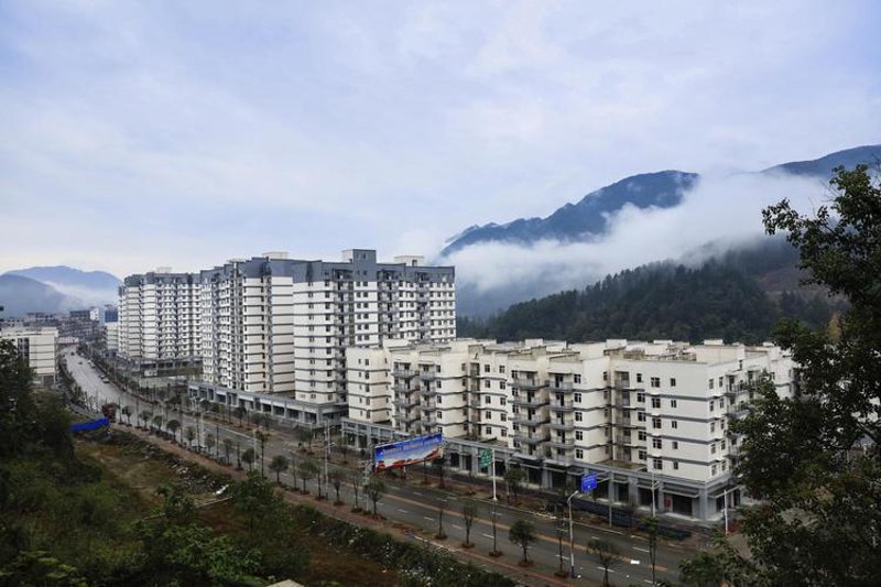 沿河楼盘:城市绿肺般的居住选择